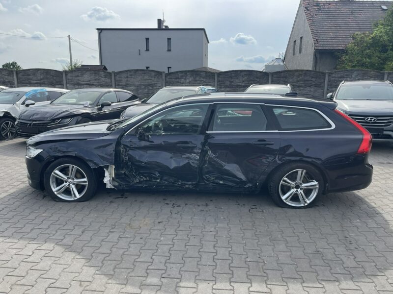 Volvo V90 D4 Momentum Virtual Panorama Podgrzewanie