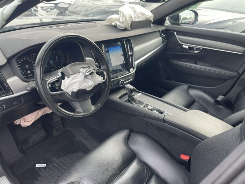 Volvo V90 D4 Momentum Virtual Panorama Podgrzewanie