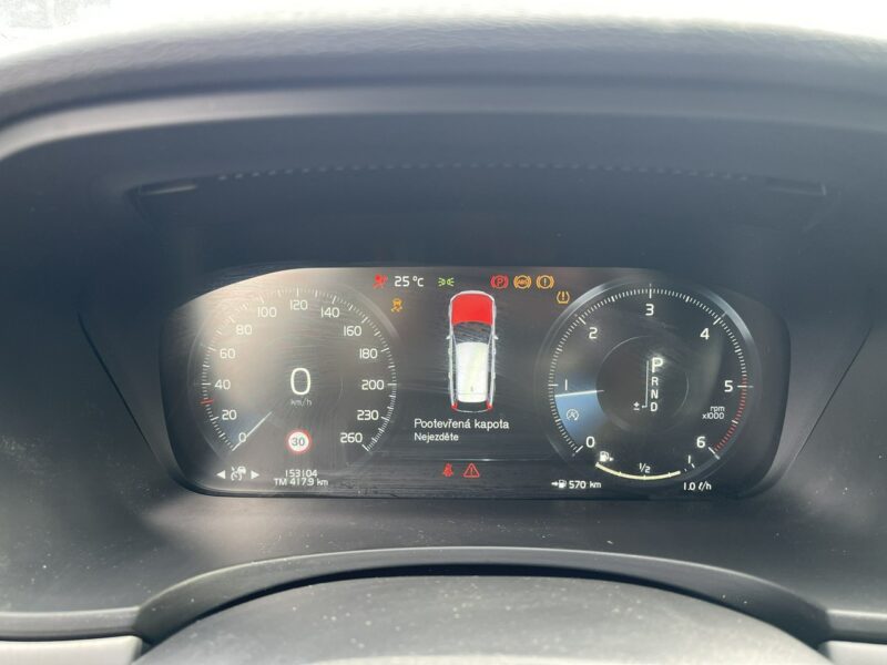 Volvo V90 D4 Momentum Virtual Panorama Podgrzewanie