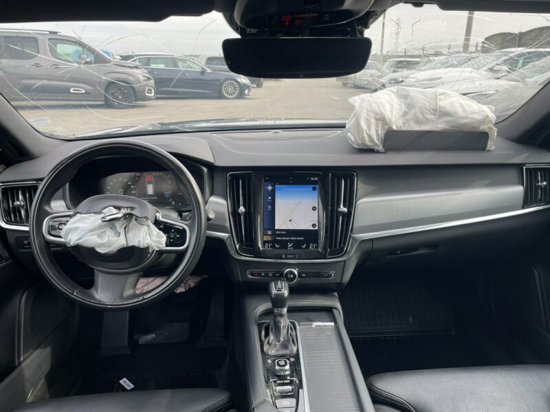Volvo V90 D4 Momentum Virtual Panorama Podgrzewanie