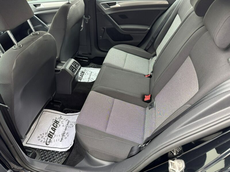 Volkswagen Golf Salon Polska, Bezwypadkowy - Gwarancja 12 miesięcy VII (2012-)