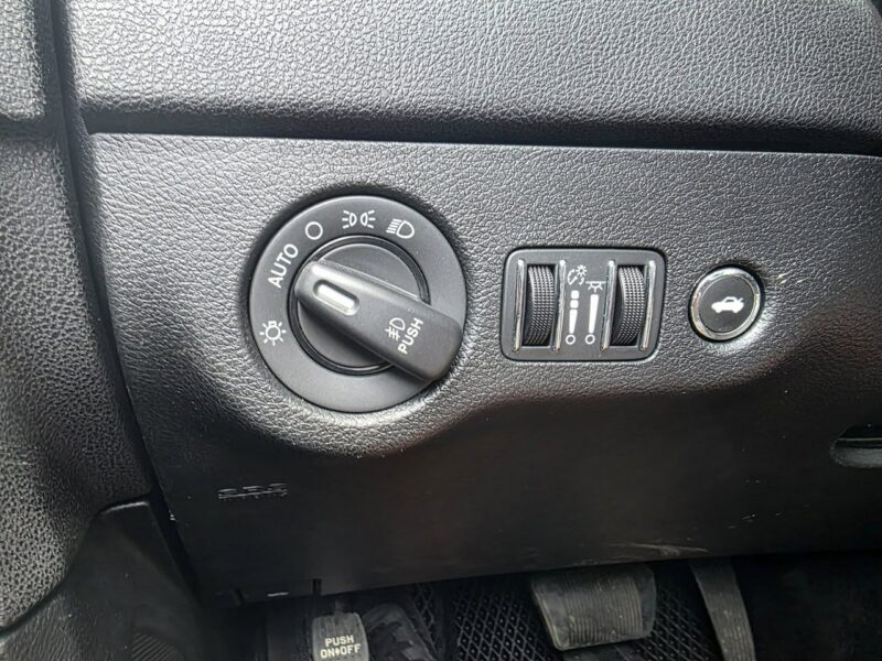 Chrysler 300C 3.6 Benzyna 286 KM, Skóra, Alu 22", Kamera, LED, PL Menu, Wentyle