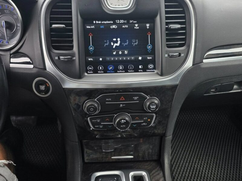 Chrysler 300C 3.6 Benzyna 286 KM, Skóra, Alu 22", Kamera, LED, PL Menu, Wentyle