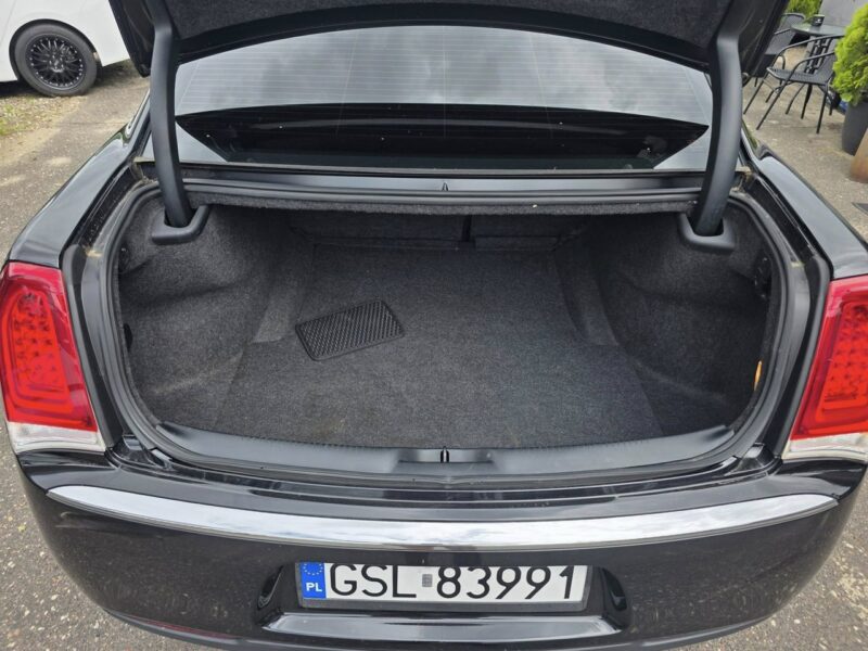 Chrysler 300C 3.6 Benzyna 286 KM, Skóra, Alu 22", Kamera, LED, PL Menu, Wentyle