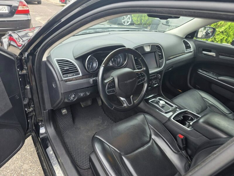 Chrysler 300C 3.6 Benzyna 286 KM, Skóra, Alu 22", Kamera, LED, PL Menu, Wentyle