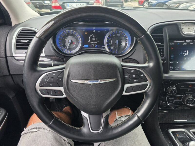 Chrysler 300C 3.6 Benzyna 286 KM, Skóra, Alu 22", Kamera, LED, PL Menu, Wentyle