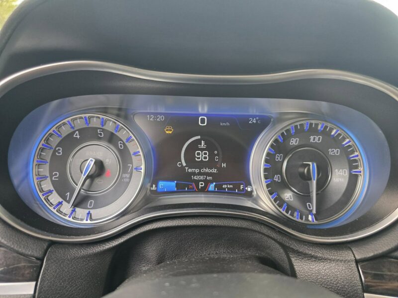 Chrysler 300C 3.6 Benzyna 286 KM, Skóra, Alu 22", Kamera, LED, PL Menu, Wentyle