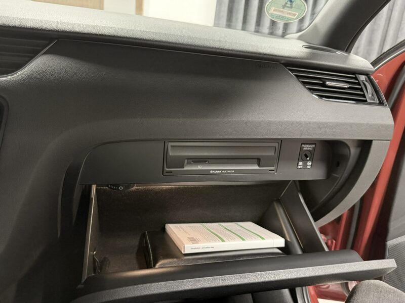 Škoda Octavia 2.0TDI 184KM * RS CHALLENGE * DSG * VRS Mode * Navi * Bi-Xenon III (2013-)
