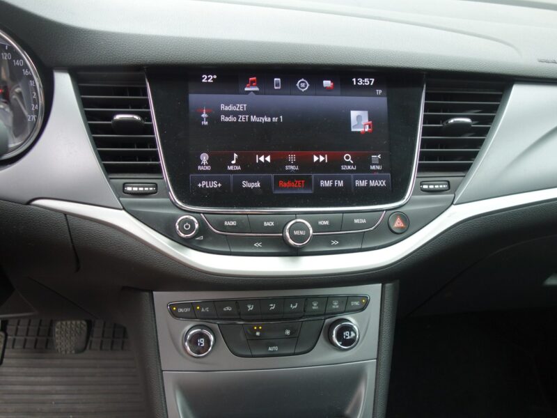 Opel Astra Opel Astra Sports Tourer z 2017 roku z silnikiem 1.6 (1598 cm³) K (2015-2021)