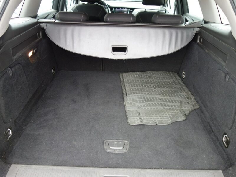 Opel Astra Opel Astra Sports Tourer z 2017 roku z silnikiem 1.6 (1598 cm³) K (2015-2021)
