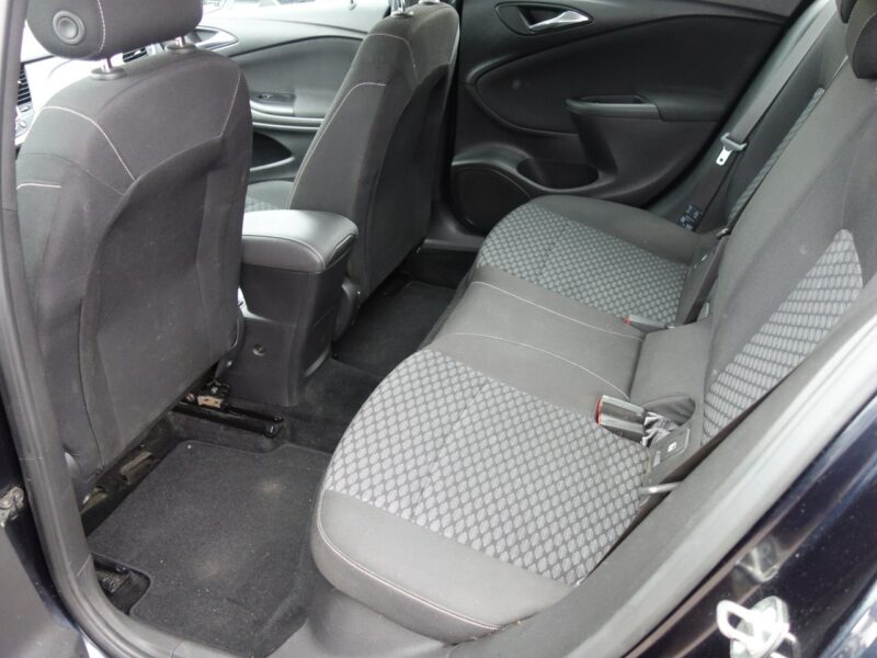 Opel Astra Opel Astra Sports Tourer z 2017 roku z silnikiem 1.6 (1598 cm³) K (2015-2021)