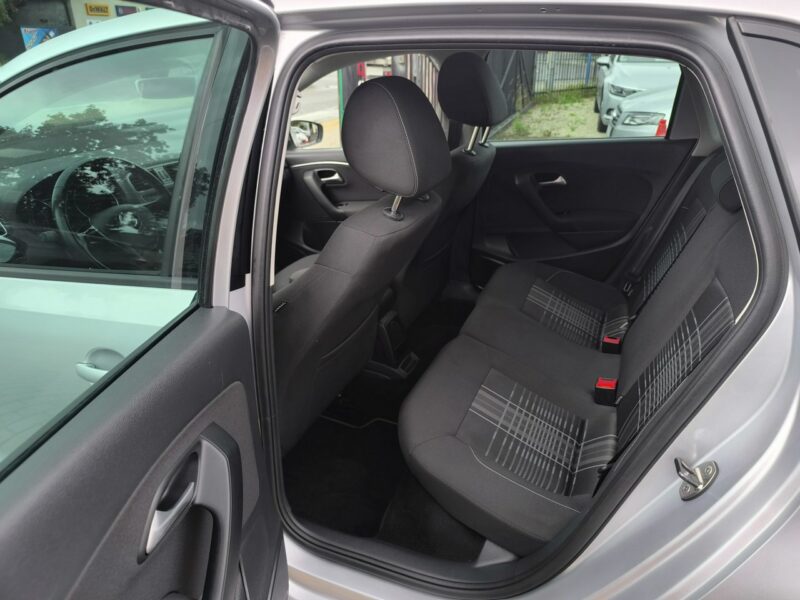 Volkswagen Polo 1.0i MPI 70KM LOUNGE Klimatronic Navi V (2009-2017)