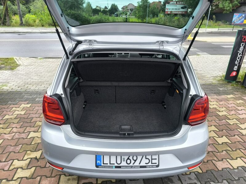 Volkswagen Polo 1.0i MPI 70KM LOUNGE Klimatronic Navi V (2009-2017)