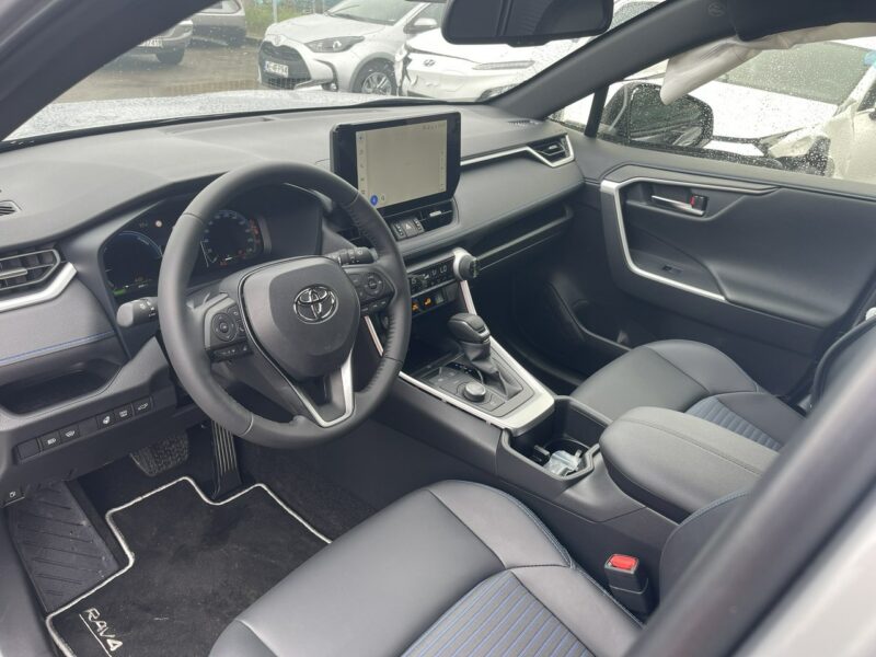 Toyota RAV-4 Automat 4x4 Hybryda Podgrzewanie Kamera Skóra 222KM V (2018)