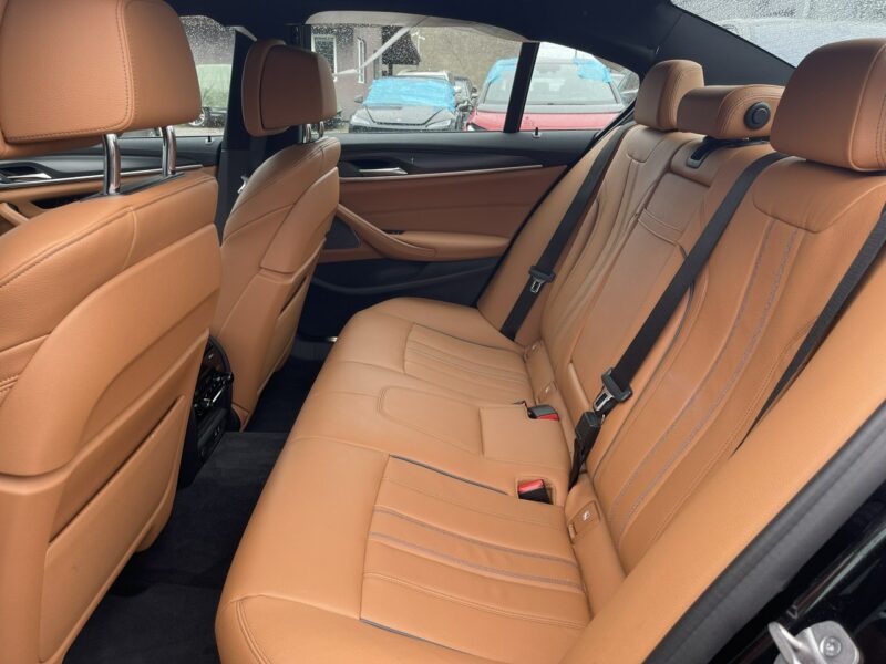 BMW M550i M550i XDrive Mpakiet Klimatronik: 4 str. Skóra 530KM G30/G31 (2017-)