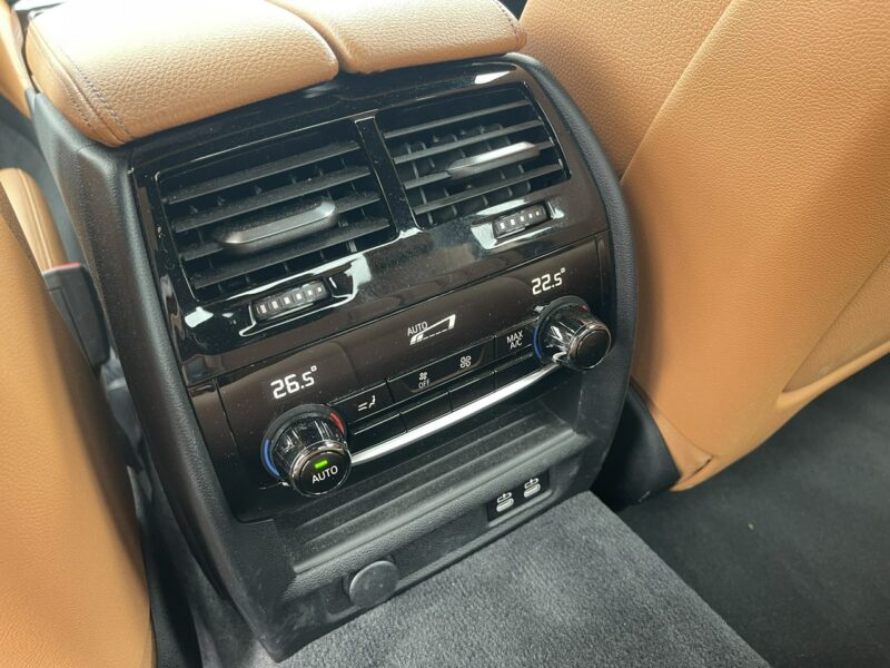 BMW M550i M550i XDrive Mpakiet Klimatronik: 4 str. Skóra 530KM G30/G31 (2017-)