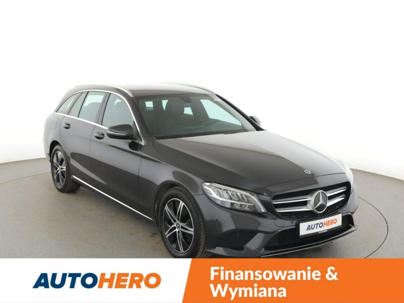 Mercedes C 220 Automat Navi Czujniki parkowania Automatyczna klimatyzacja Podgrzewane W205 (2014-2021)