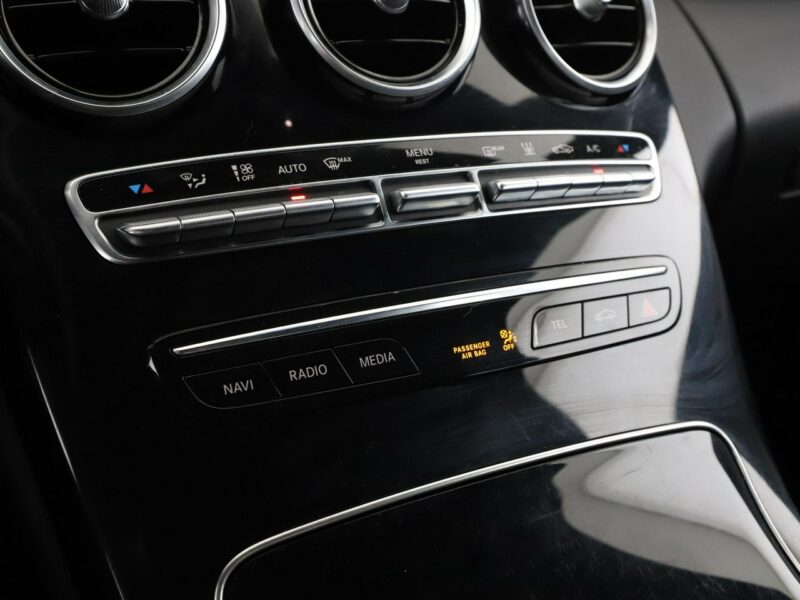 Mercedes C 220 Automat Navi Czujniki parkowania Automatyczna klimatyzacja Podgrzewane W205 (2014-2021)