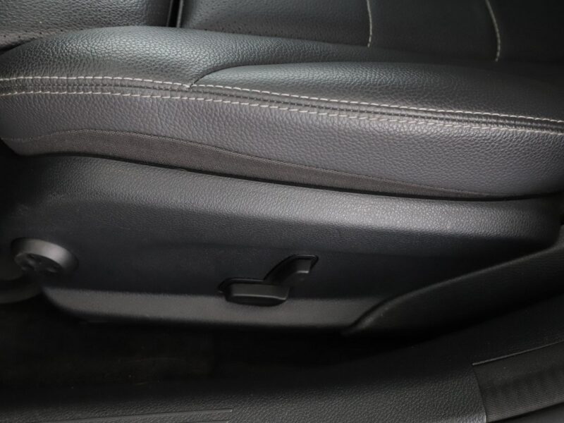Mercedes C 220 Automat Navi Czujniki parkowania Automatyczna klimatyzacja Podgrzewane W205 (2014-2021)
