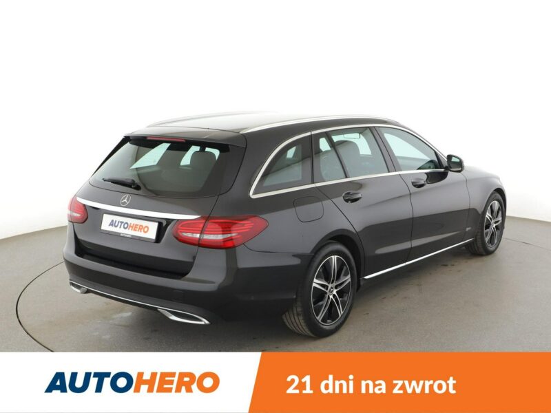 Mercedes C 220 Automat Navi Czujniki parkowania Automatyczna klimatyzacja Podgrzewane W205 (2014-2021)