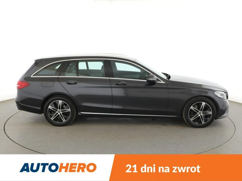 Mercedes C 220 Automat Navi Czujniki parkowania Automatyczna klimatyzacja Podgrzewane W205 (2014-2021)
