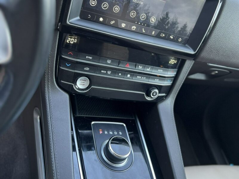 Jaguar F-PACE zadbany polecam