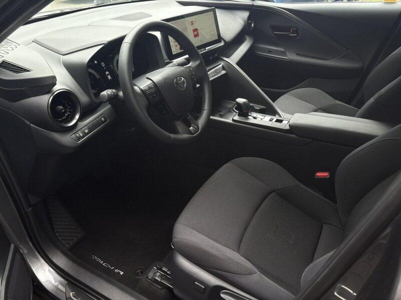 Toyota C-HR 1.8 HSD 140KM STYLE, salon Polska, gwarancja, FV23%