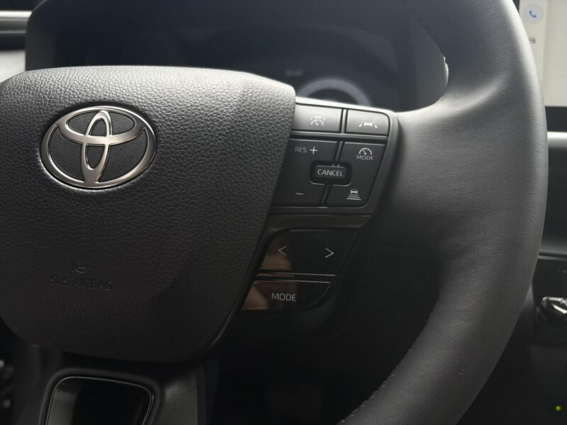 Toyota C-HR 1.8 HSD 140KM STYLE, salon Polska, gwarancja, FV23%