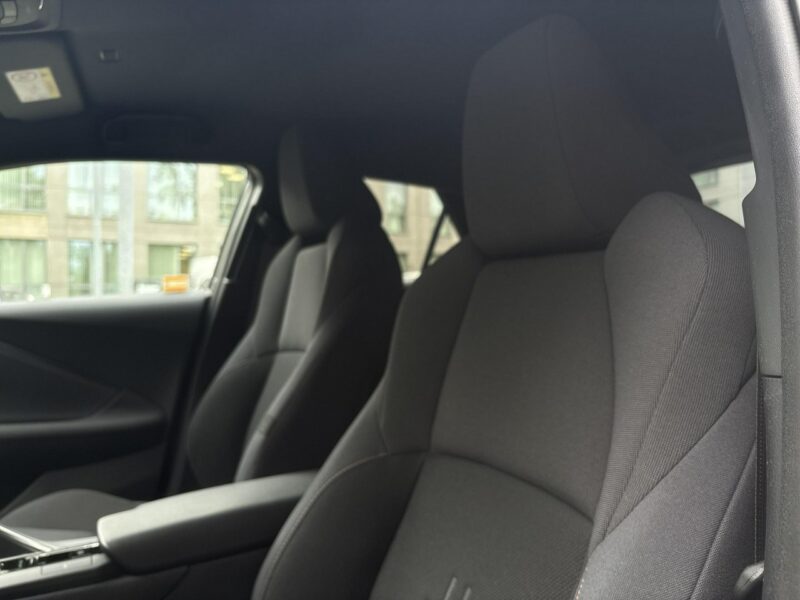 Toyota C-HR 1.8 HSD 140KM STYLE, salon Polska, gwarancja, FV23%
