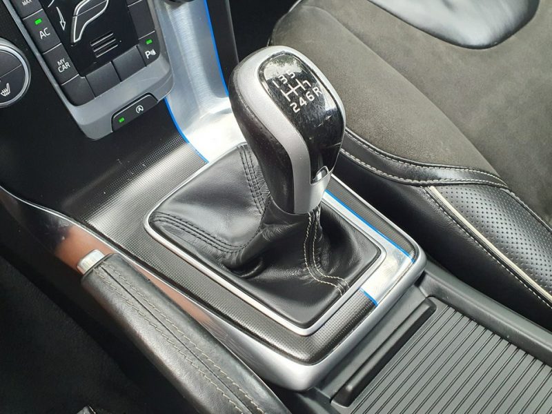 Volvo V40 2.0 D2 120KM # rDesign # NAVI # BiXenon # Skóra # Alkantara # IGIEŁKA II (2012-)