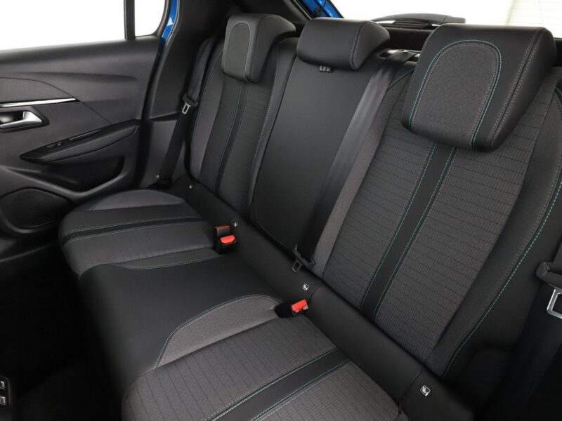 Peugeot 208 FULL LED klima auto navi bluetooth PDC II (2019 -)