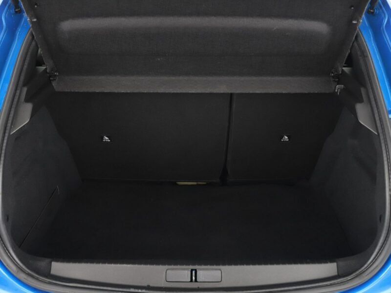 Peugeot 208 FULL LED klima auto navi bluetooth PDC II (2019 -)