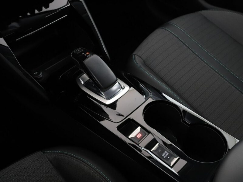 Peugeot 208 FULL LED klima auto navi bluetooth PDC II (2019 -)