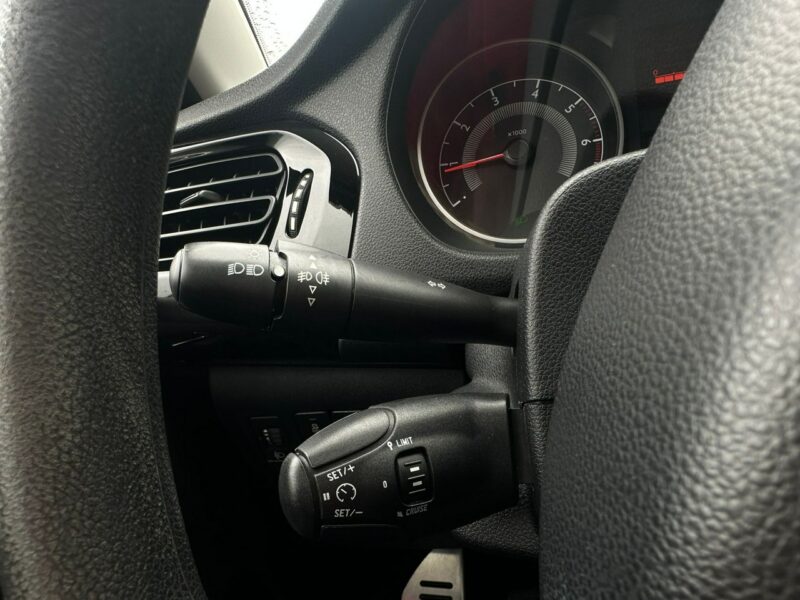 Peugeot 301 Stan Bardzo Dobry Bezwypadkowy Serwisowany