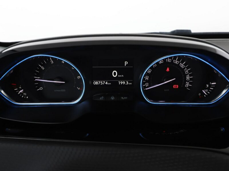 Peugeot 2008 Automat klima auto PDC navi bluetooth I (2013-2019)