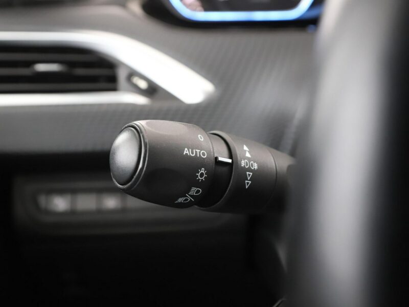 Peugeot 2008 Automat klima auto PDC navi bluetooth I (2013-2019)