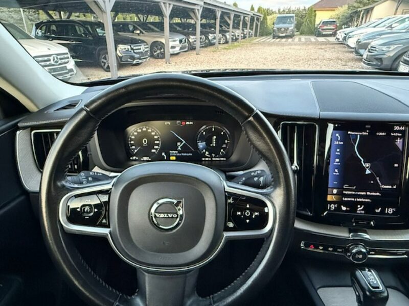 Volvo XC 60 D4 190PS, INSCRIPTION, BLISY, KAMERA, GWARANCJA! II (2017-)