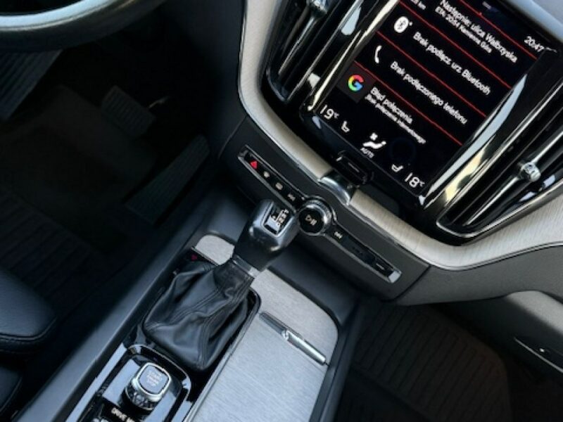 Volvo XC 60 D4 190PS, INSCRIPTION, BLISY, KAMERA, GWARANCJA! II (2017-)