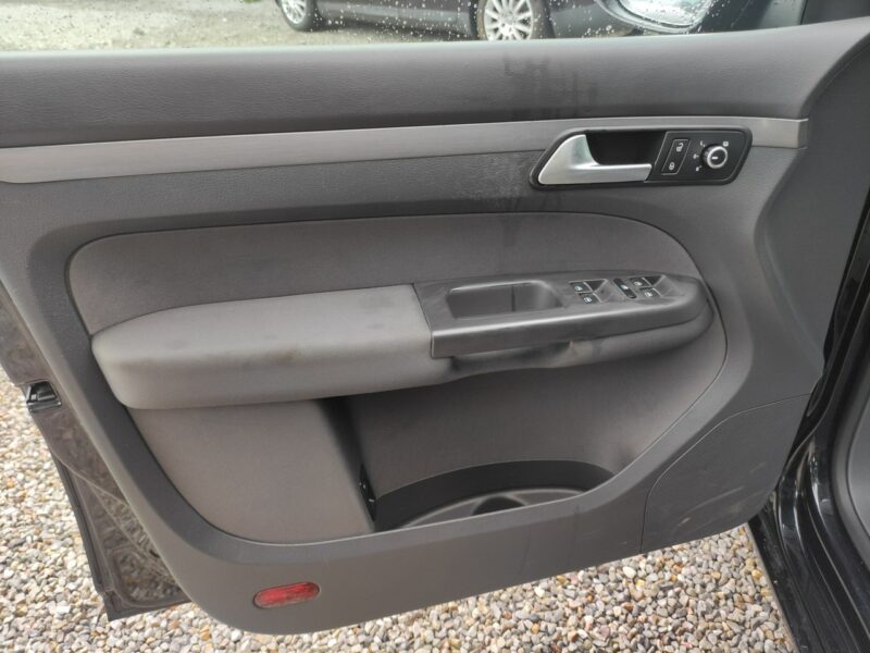 Volkswagen Touran Zadbany i ekonomiczny. Polecam II (2010-2015)