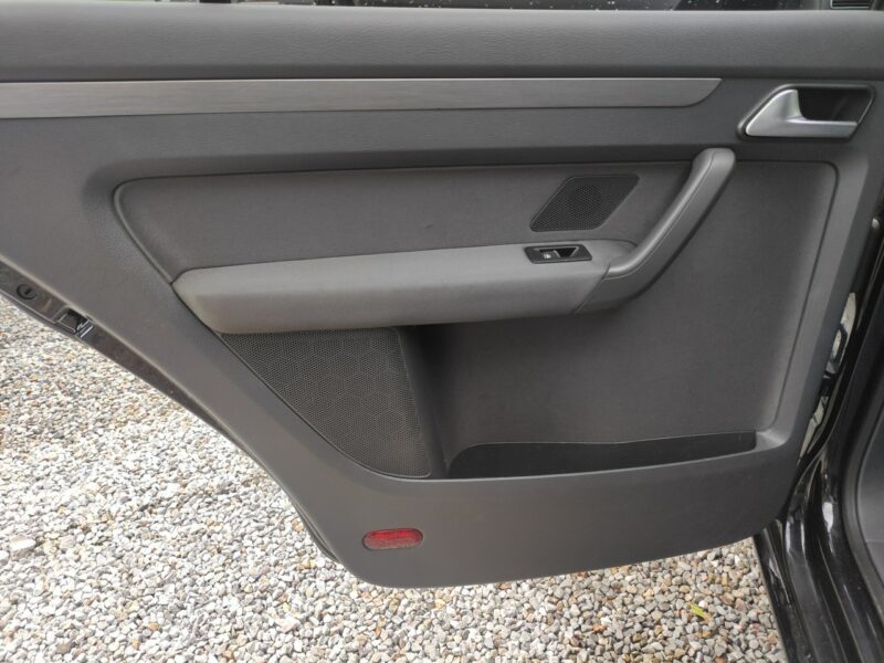 Volkswagen Touran Zadbany i ekonomiczny. Polecam II (2010-2015)