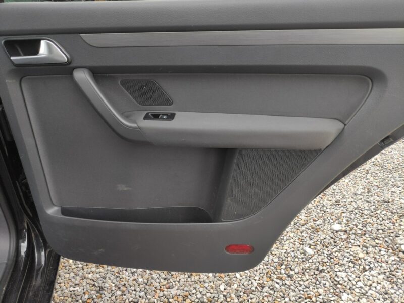 Volkswagen Touran Zadbany i ekonomiczny. Polecam II (2010-2015)