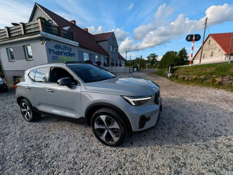 Volvo XC 40 Mild Hibrid R-Design
