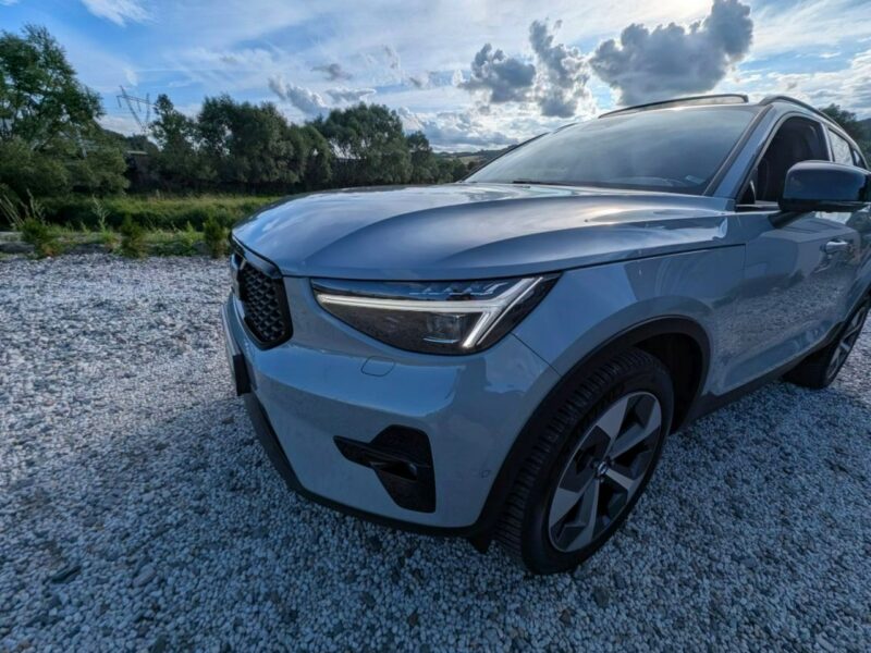 Volvo XC 40 Mild Hibrid R-Design