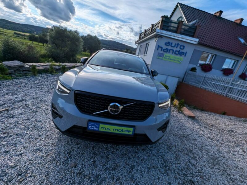 Volvo XC 40 Mild Hibrid R-Design