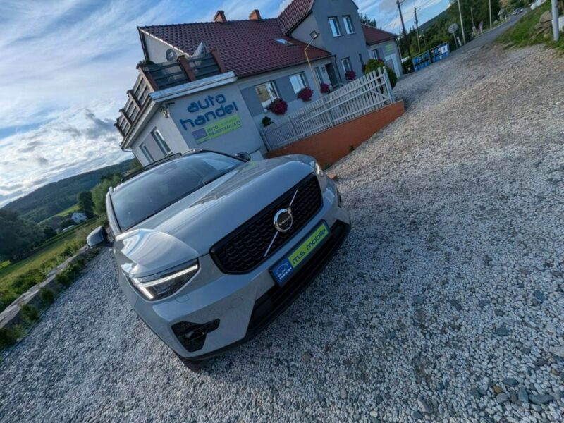 Volvo XC 40 Mild Hibrid R-Design