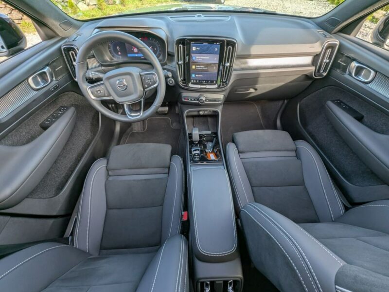 Volvo XC 40 Mild Hibrid R-Design