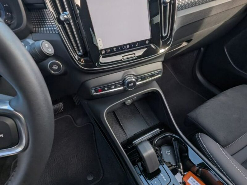 Volvo XC 40 Mild Hibrid R-Design