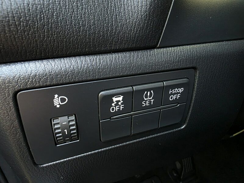 Mazda 3 III (2013-)