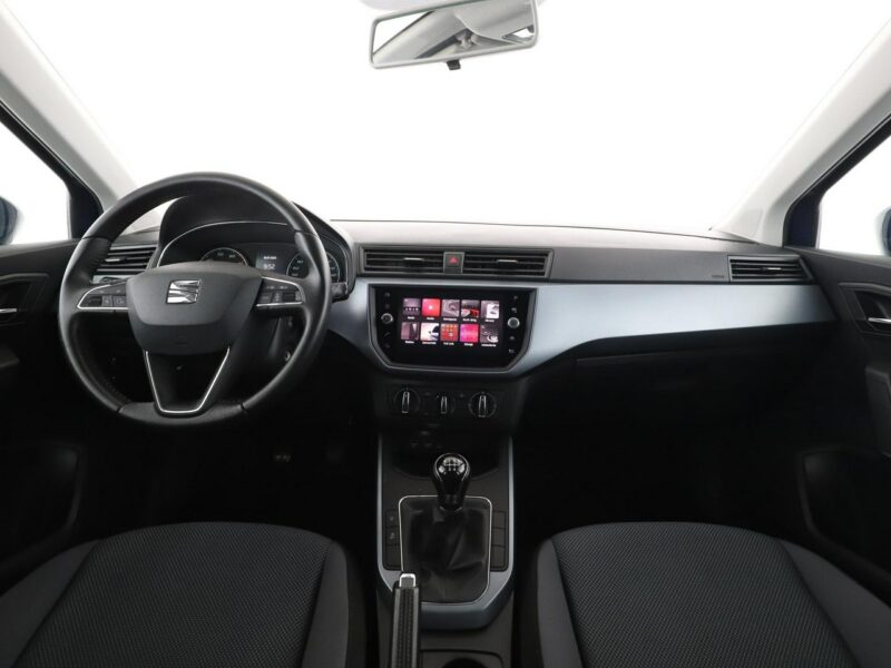 Seat Arona navigacja klimatyzacja czujniki parkowania multifunkcja