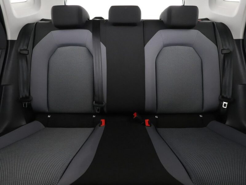 Seat Arona navigacja klimatyzacja czujniki parkowania multifunkcja